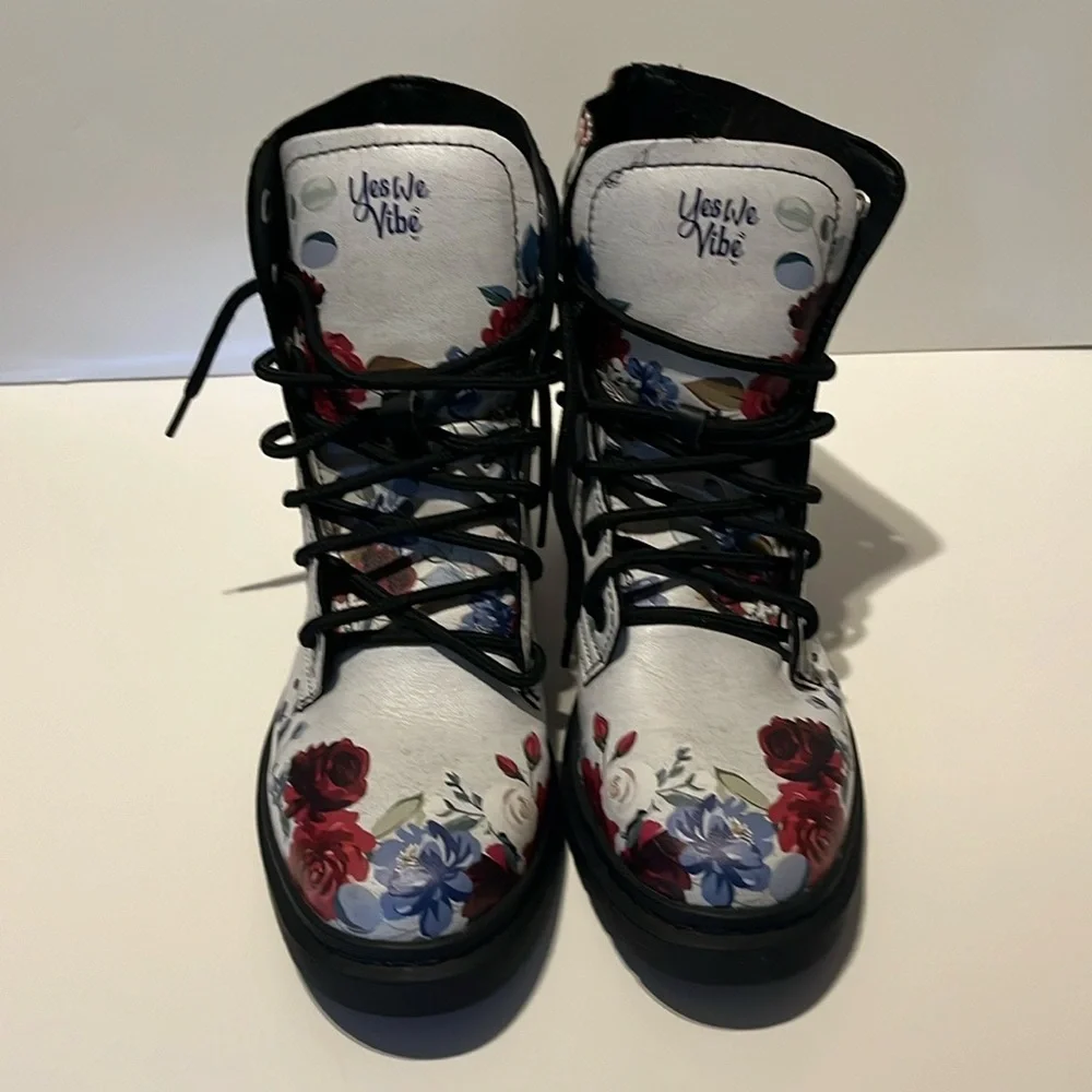 Floral Combat Boots - Picture 5 of 6